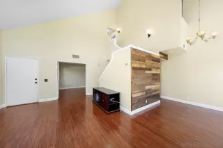 Photo #4: 230014205 Listing