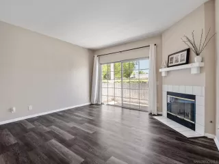 Photo #5: 230014221 Listing