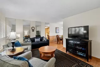 Photo #3: 230014304 Listing