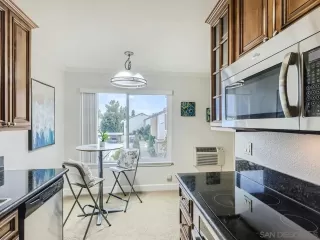 Photo #5: 230014343 Listing