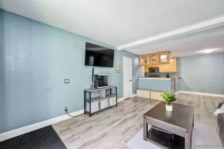 Photo #4: 230014382 Listing 
