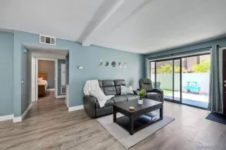 Photo #5: 230014382 Listing 
