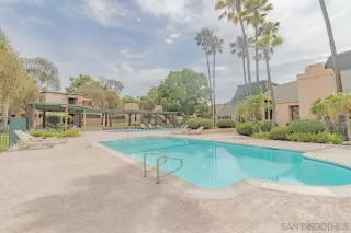 Photo #4: 230014383 Listing