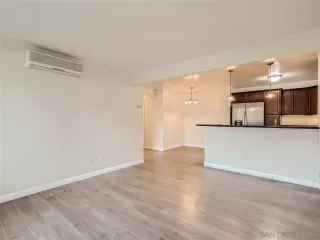 Photo #5: 230014388 Listing