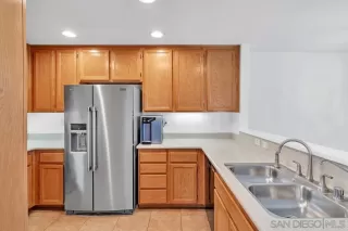 Photo #4: 230014413 Listing