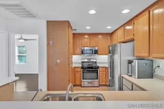 Photo #5: 230014413 Listing