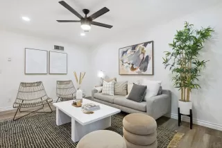 Photo #2: 230014455 Listing