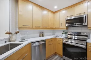 Photo #5: 230014455 Listing