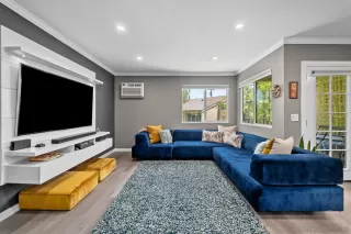 Photo #2: 230014457 Listing