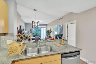 Photo #4: 230014485 Listing