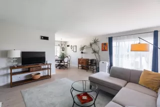 Photo #3: 230014486 Listing