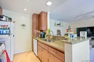 Photo #5: 230014525 Listing