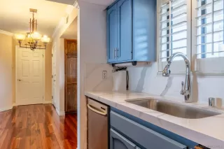 Photo #4: 230014540 Listing