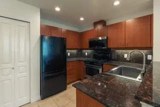 Photo #4: 230014557 Listing