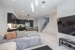 Photo #5: 230014568 Listing