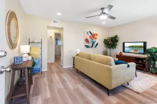 Photo #4: 230014581 Listing