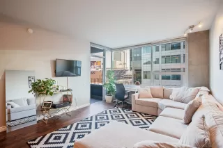 Photo #3: 230014604 Listing 