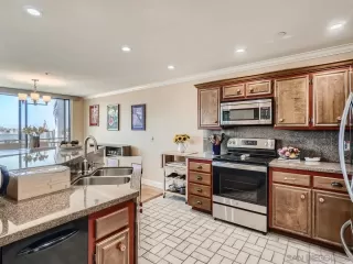 Photo #6: 230014632 Listing