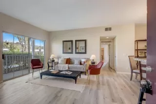 Photo #3: 230014643 Listing