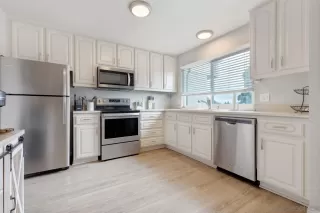 Photo #5: 230014650 Listing