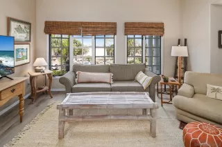 Photo #3: 230014659 Listing