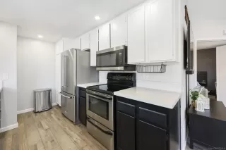 Photo #2: 230014701 Listing