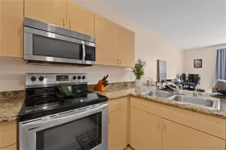 Photo #6: 230014767 Listing