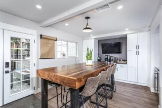 Photo #2: 230014793 Listing