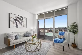 Photo #4: 230014824 Listing