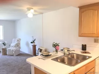 Photo #3: 230014842 Listing 