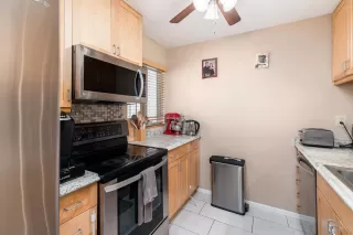 Photo #5: 230014876 Listing