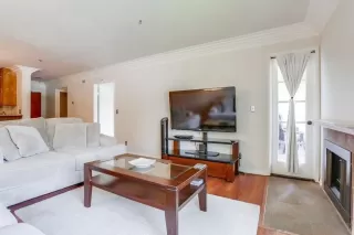 Photo #5: 230014880 Listing 