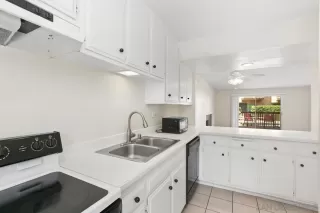 Photo #6: 230014887 Listing 