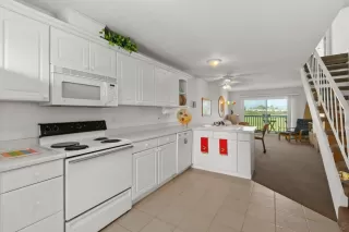 Photo #6: 230014904 Listing 