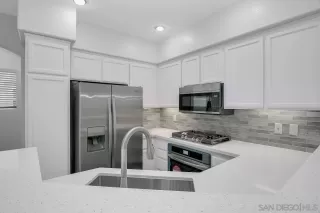 Photo #3: 230014908 Listing 