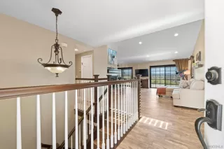 Photo #1: 230014953 Listing 