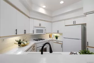 Photo #4: 230014960 Listing