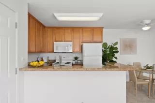 Photo #6: 230014970 Listing 