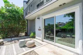 Photo #1: 230014972 Listing