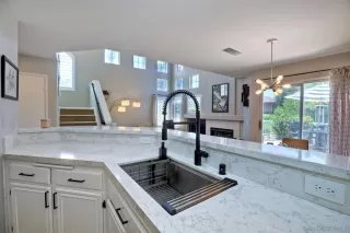 Photo #5: 230015013 Listing