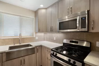 Photo #3: 230015018 Listing