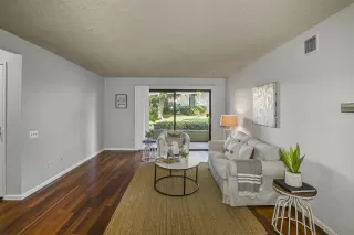 Photo #2: 230015061 Listing 