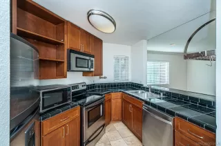 Photo #5: 230015075 Listing