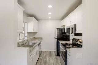 Photo #3: 230015124 Listing