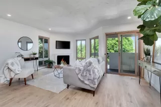 Photo #1: 230015130 Listing