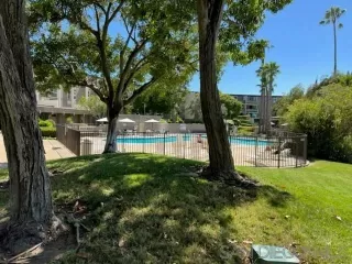 Photo #1: 230015150 Listing