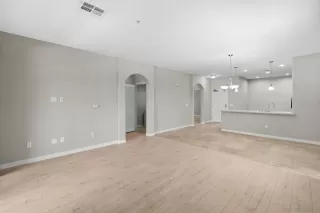 Photo #6: 230015154 Listing 