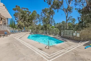 Photo #3: 230015165 Listing