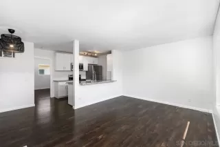 Photo #3: 230015205 Listing