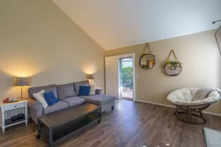 Photo #5: 230015253 Listing